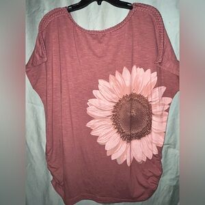 Maurice’s Sunflower T-shirt Size 2X with Breaided type trim